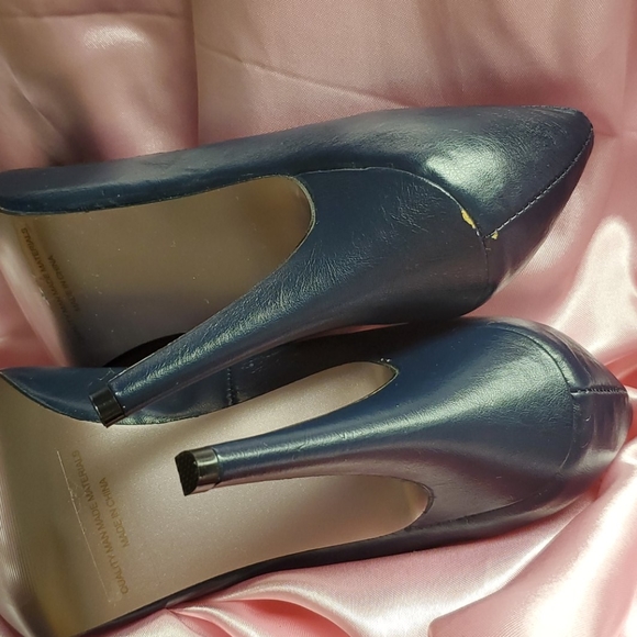 NWT Beautiful Navy Pumps 8.5 - Picture 6 of 11